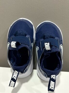Nike Kids Navy Blue & White Slip-On Sneakers